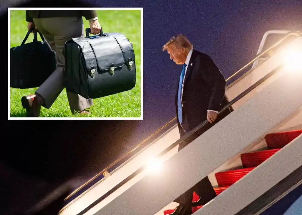 Image from AD: *Trump vliegt in enorm geavanceerde Boeing naar Nederland, en neemt oo...