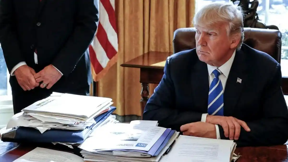 Image from Onedio: Beyaz Saray’da, Donald Trump ile Ulusal Güvenlik Konseyi ekibi arasınd...
