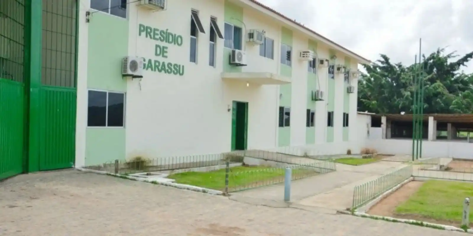 Image from Jornal do Commercio: *Justiça decreta prisão de policial penal e 2 detentos por tráfico de ...