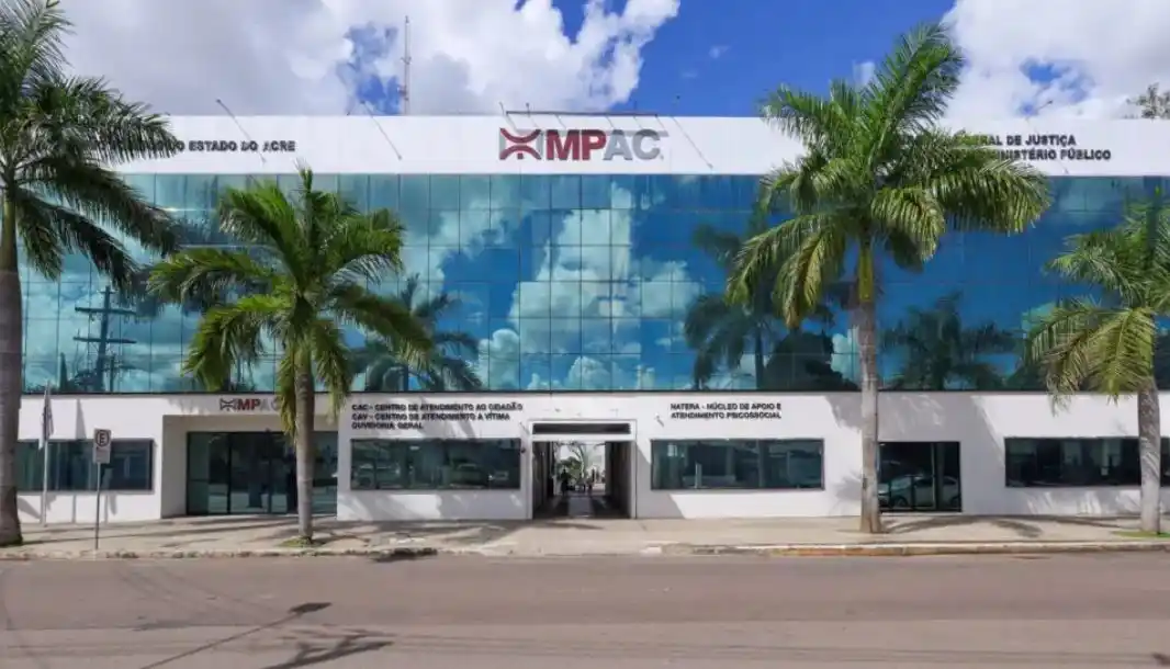 Image from ac24horas.com: *MPAC investiga crime racismo contra jogador do Galvez*  Leia mais 🔗�...