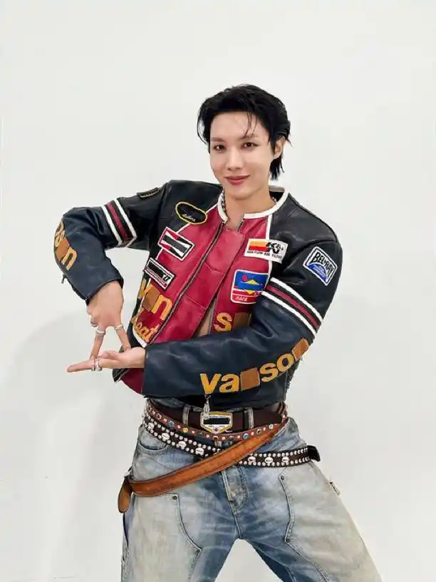 Image from BTS 🧾⟭⟬💜BANGTAN & ARMY ⟭⟬: —  Post de BTS oficial en X/Twitter:   [<a class="text-blue-500 hover:...