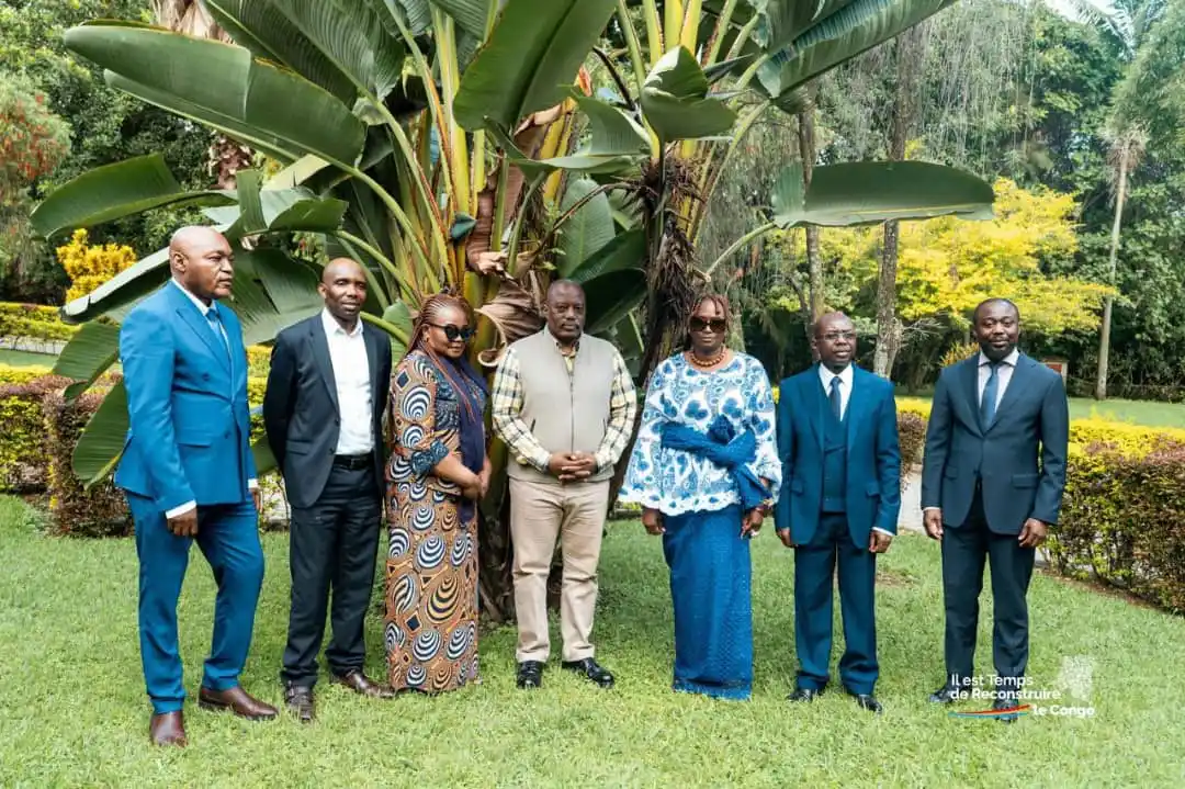 PLANÈTE UNIVERS AVEC JS post