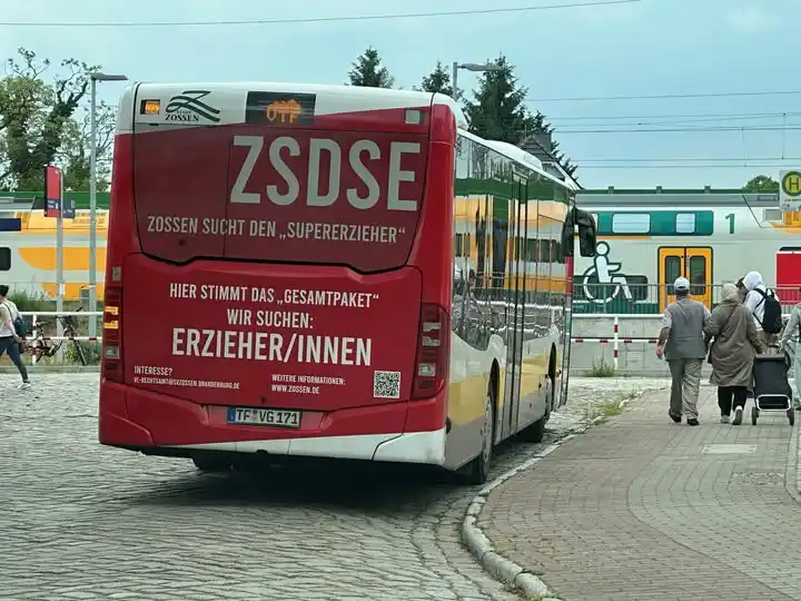 Image from Stadt Zossen: 🚍 Zossenbus in Wünsdorf gesichtet! 🕵️♂️ Ein echter Hingucker auf vi...
