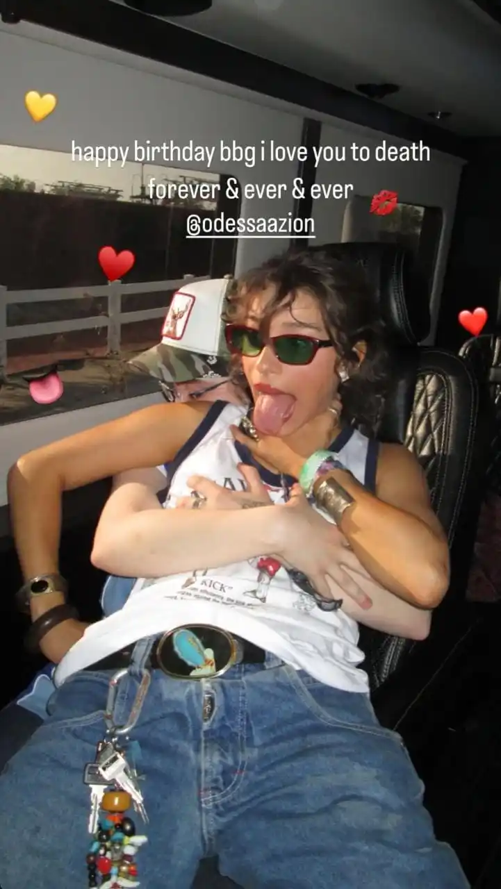 Image from BILLIE UPDATES BR: Billie Eilish via storys!!  "Feliz aniversário, minha linda. Te amo at...