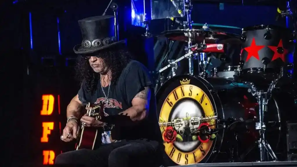 Image from La HJCK: 🎸 *Guns N' Roses regresa a Colombia en 2025: así será la venta de bol...