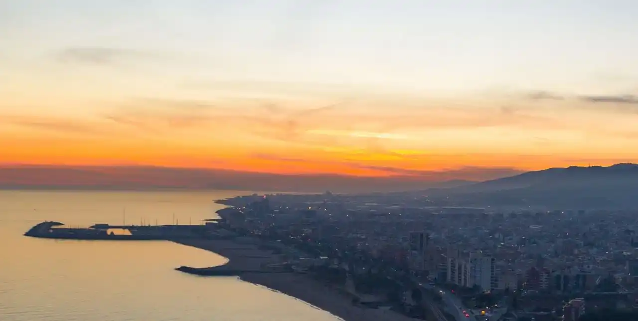 Image from Capgròs - Mataró i Maresme: Les terrasses amb més encant per veure la posta de sol a Mataró  https...