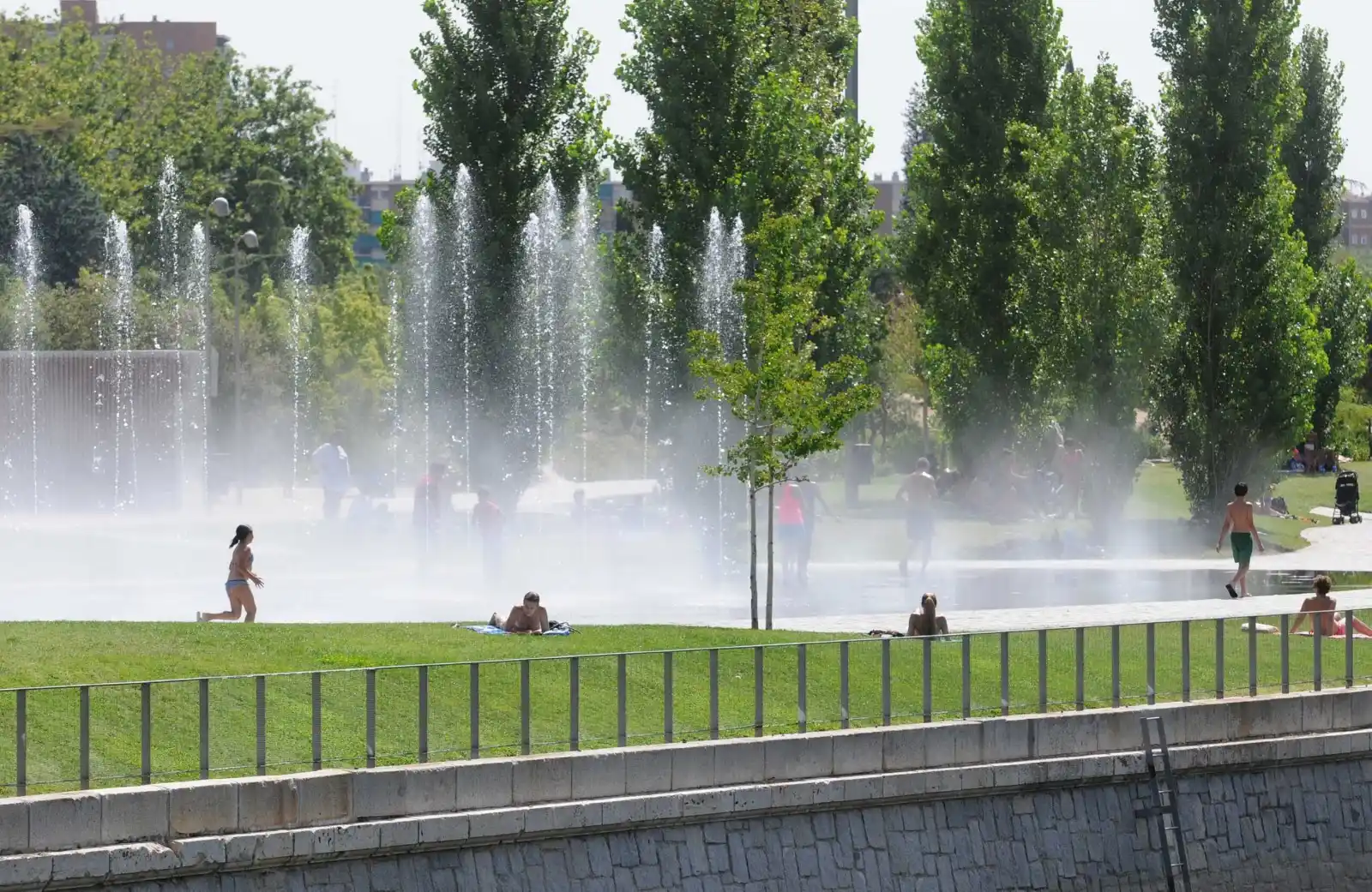 Image from CanalChamartín: 🌞 ¡Madrid se prepara para el calor! El Ayuntamiento ha activado varia...