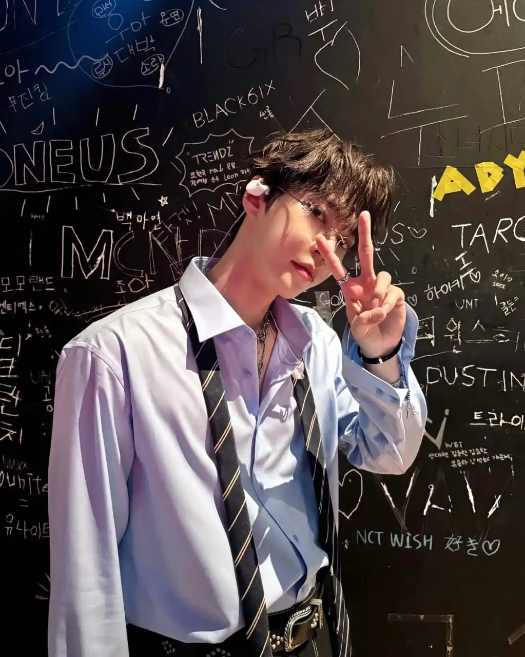 Image from 𝐍𝐂𝐓 '𝐒 𝐏𝐋𝐀𝐂𝐄 ☘︎ ܁˖: 🌟 *NCT* TWITTER UPDATE🌟  "엠카를 마쳤습니다앙  우리 일당백 시즈니들의 엄청난 응원으로 힘내서 했습니당...