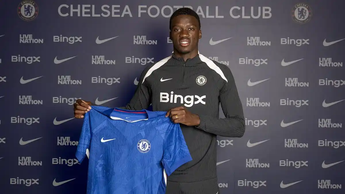 Image from Mail Sport | Chelsea 🔵: Chelsea's newest recruit Mamadou Sarr reveals the Premier League star ...
