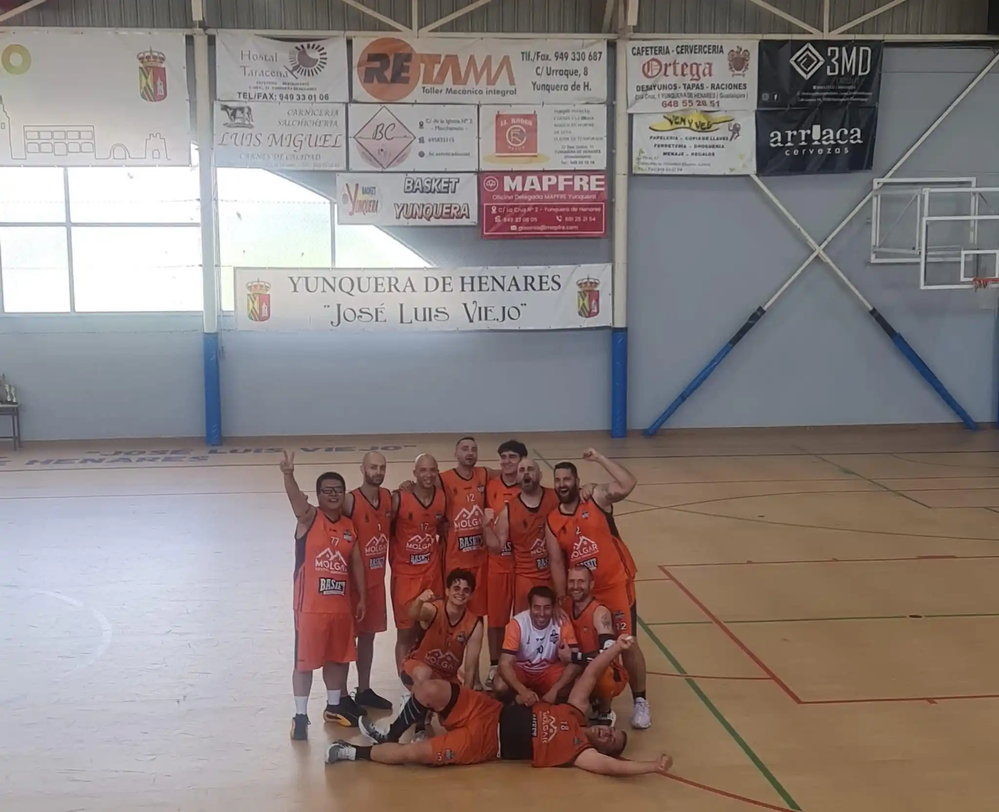 Image from Ayuntamiento De Galápagos: El equipo Senior del Club Baloncesto Galápagos, es el Campeón de la Li...