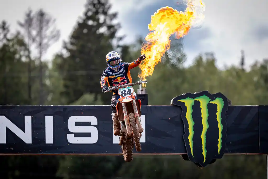 Image from pdmx.it: HERLINGS AND SACHA COENEN ARE THE KINGS OF KEGUMS AT THE MXGP OF LATVI...