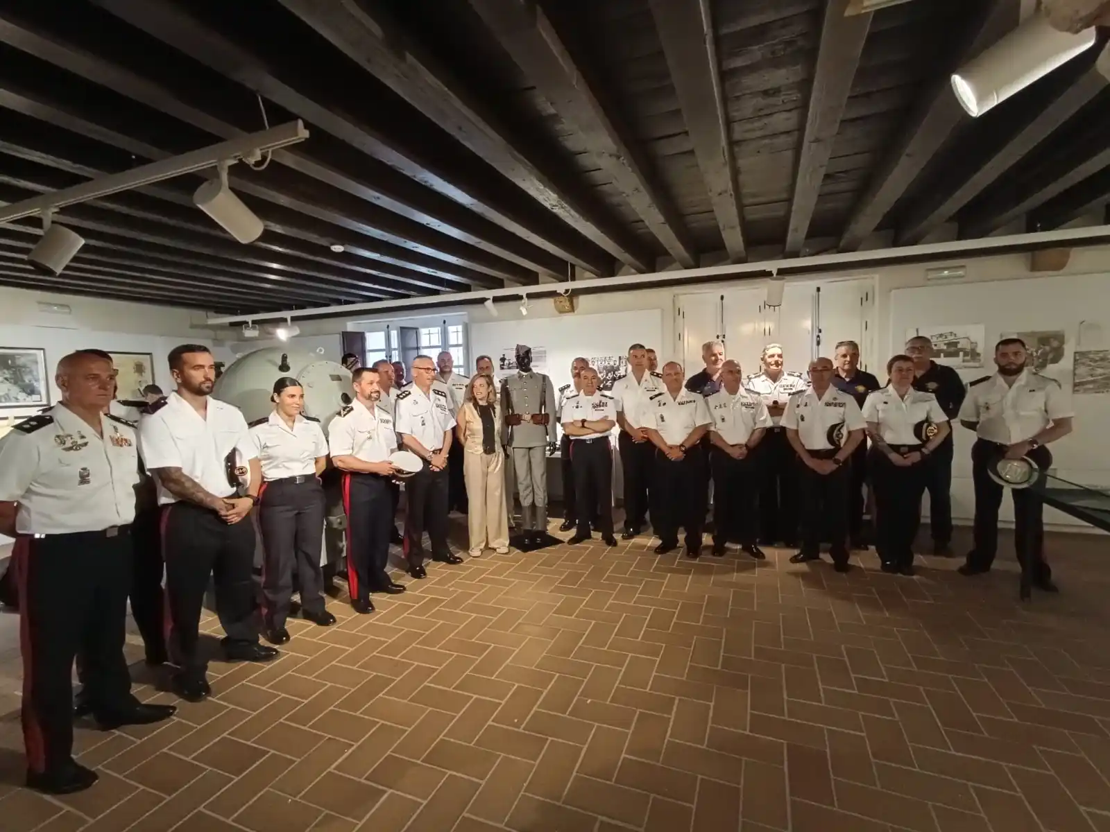 Image from Onda Cádiz: ℹ️Homenaje a los oficiales del Tercio del Sur de Infantería de Marina ...