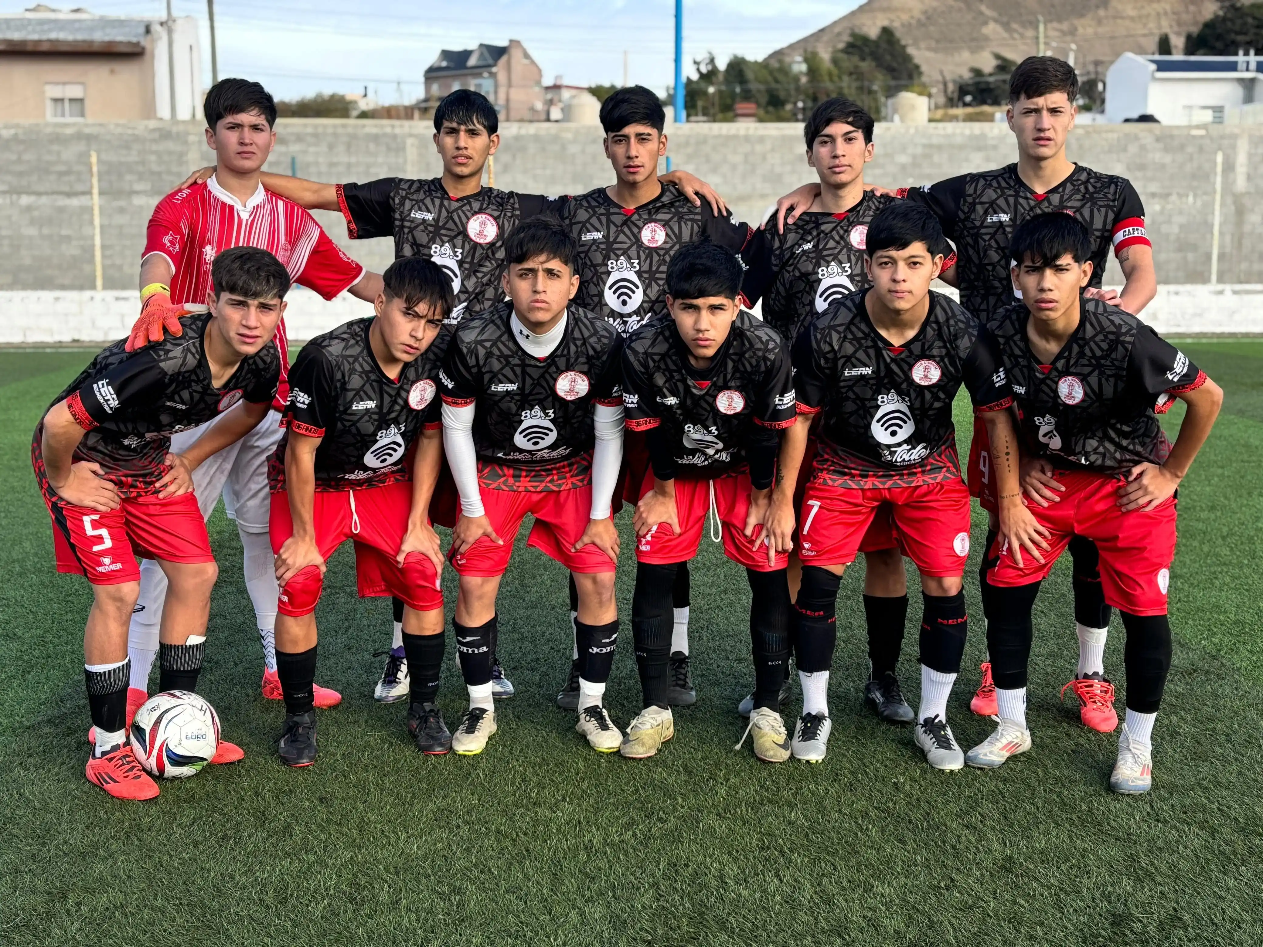 Image from Huracán de Comodoro: <a class="text-blue-500 hover:underline cursor-pointer" href="/hashtag...