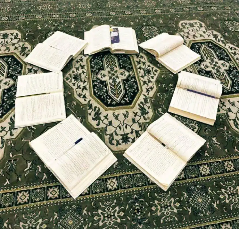 Image from رِحْلَةُ طَلَبِ العِلْم ِ: *Tanpa Ilmu, Kehidupan Tak Menyisakan Makna* 📮Ibnu Abdil Bar _rahima...