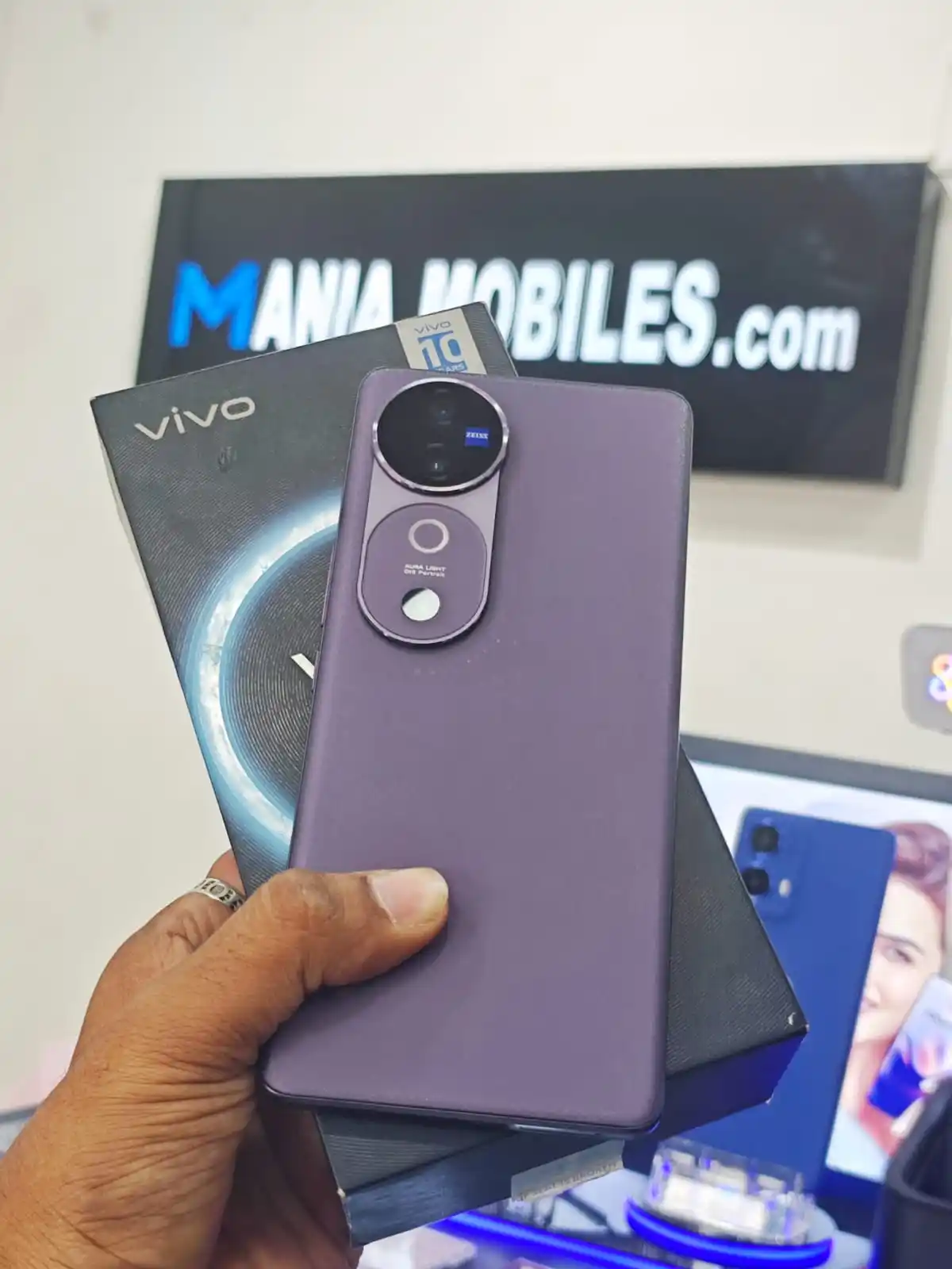 Image from MANIA MOBILES: VIVO V40 8+128GB BRAND NEW CONDITION UNDER WARRANTY JUST RS. 20999/-💥...