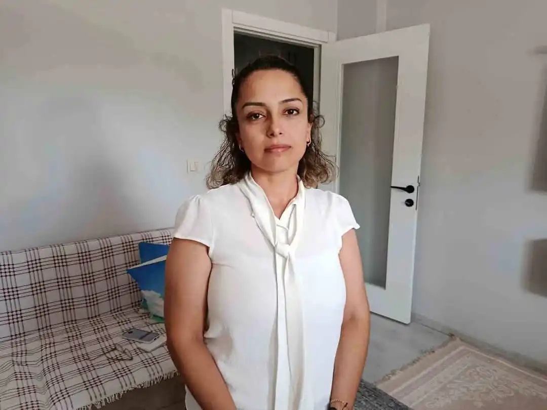 Image from Karadenizgundemtv: Adana’da yaşayan kadın öğretmen, 2023 yılında yaptığı ikinci evlilikle...