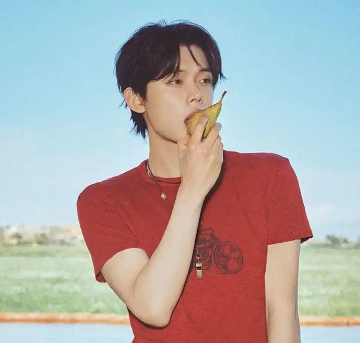 Image from TUBATUS NOTICIAS | TXT CB JULIO !!: *🗞️ • El fundador de NO IDEA mencionó a YEONJUN en una entrevista rec...