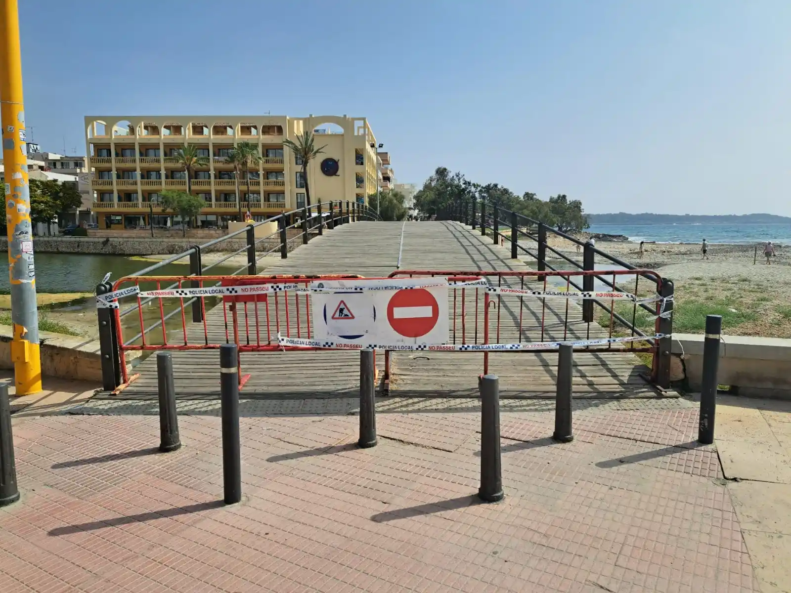 Image from Ajuntament de Manacor : 🚧 *El pont del riuet de s’Illot es tanca definitivament com a mesura ...