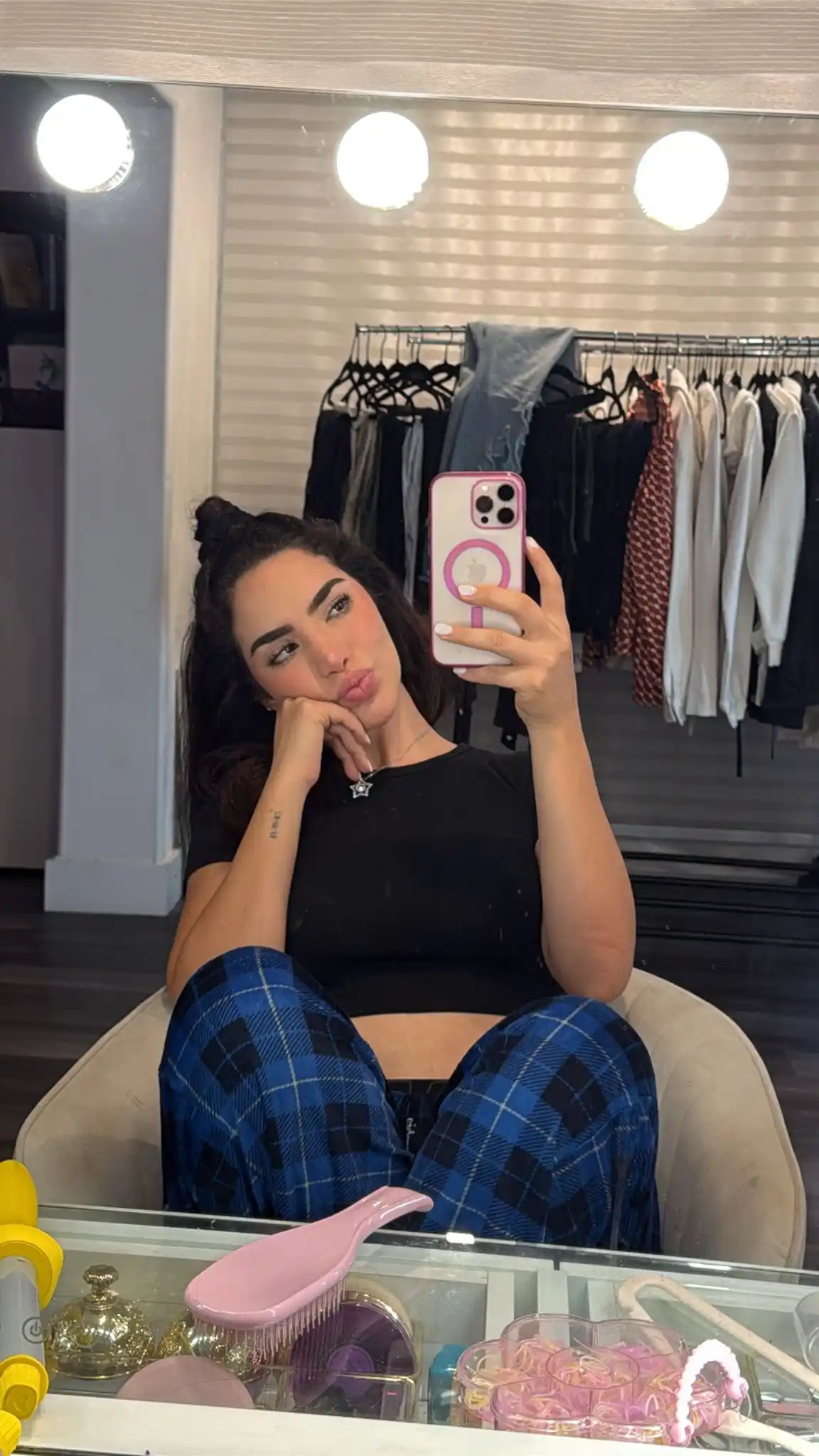 Kimberly Loaiza  post