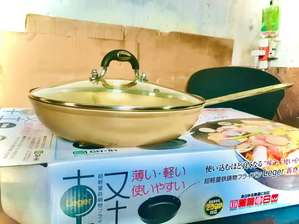 De-Zion Fashion & Accessories Home post