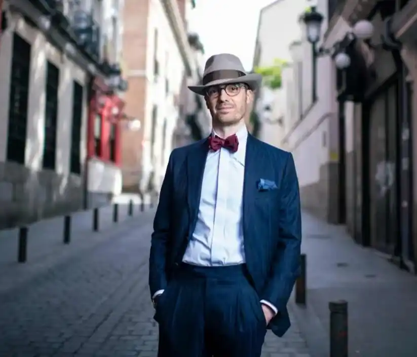 Image from Penguin Libros España: *Juan Carlos Galindo por Laura Fernández: Segovia ya es una capital _n...