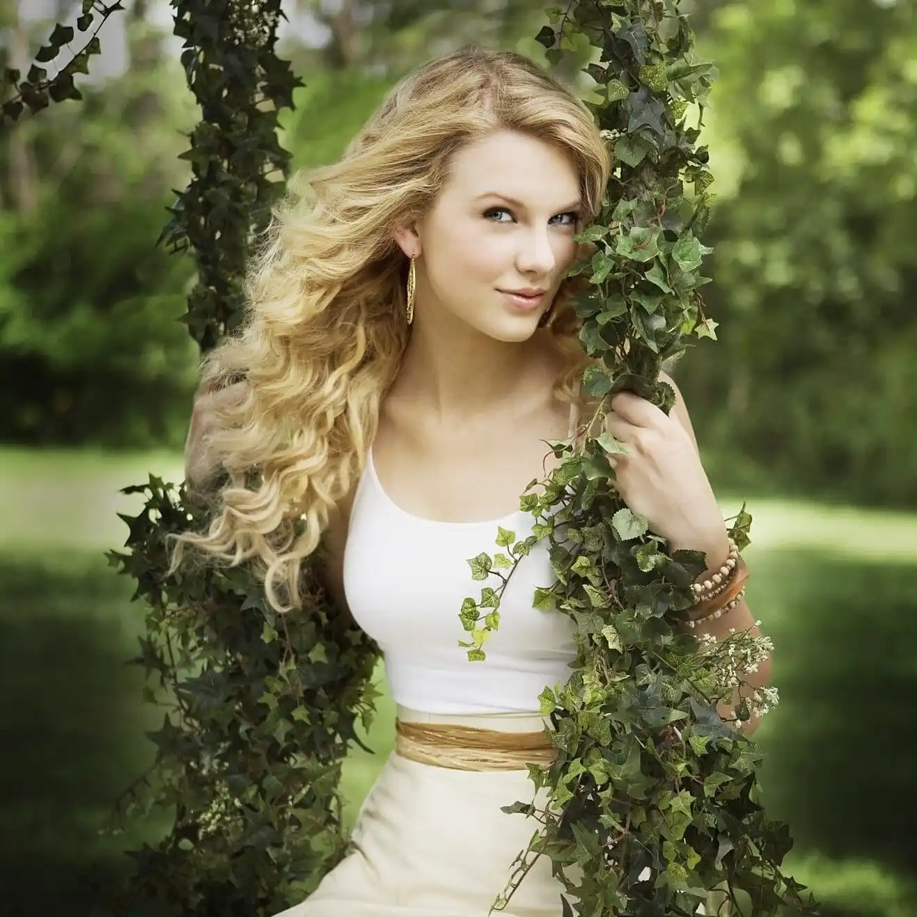 Image from Taylor Swift | Español 💚💛💜❤️🩵🖤: 🐋| La respuesta correcta es Forever & Always. Dato curioso: la canció...