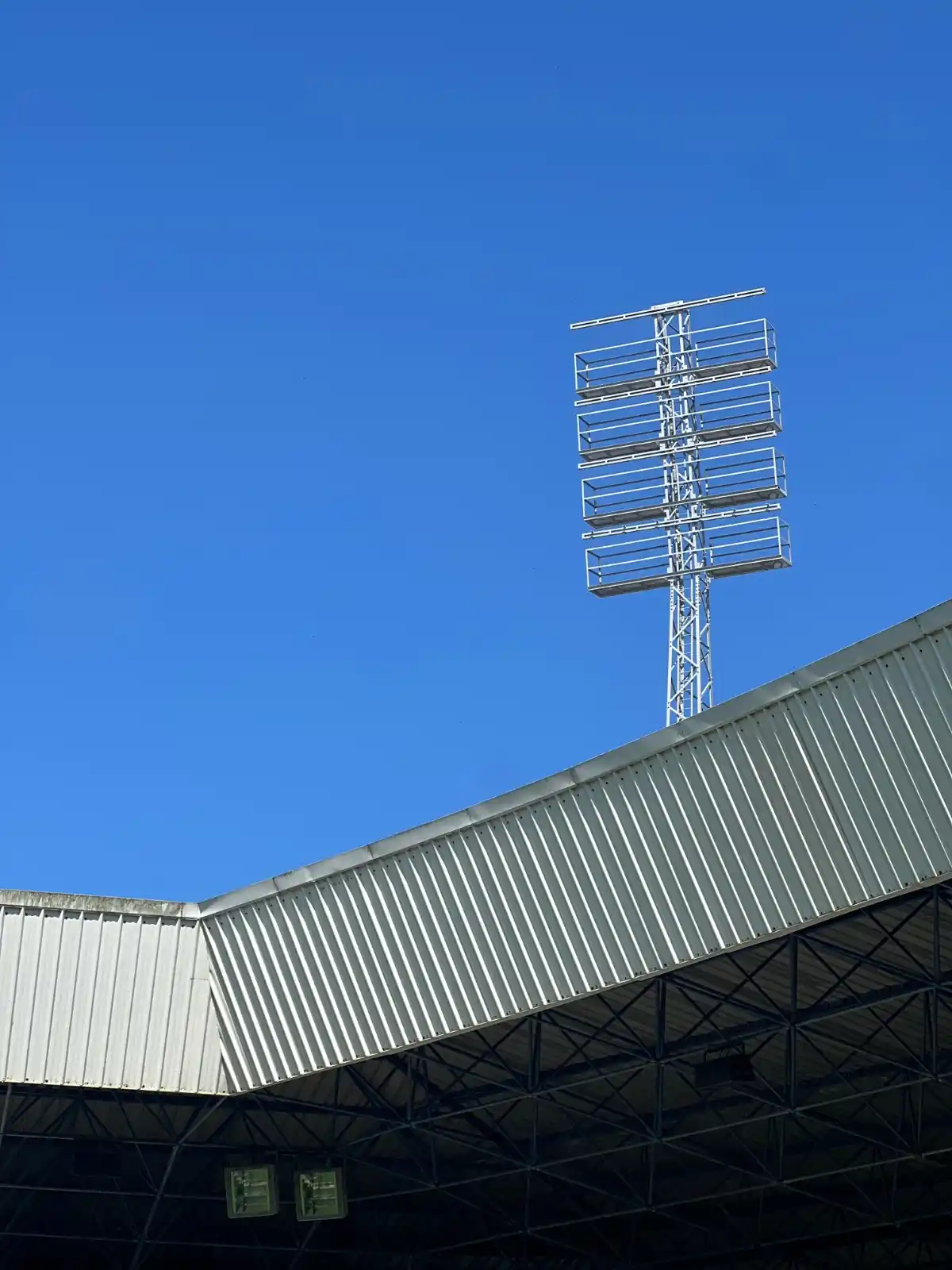 Image from Racing Club Ferrol: 🆕💡 Avanza a instalación da nova iluminación de A Malata!  Tras remat...
