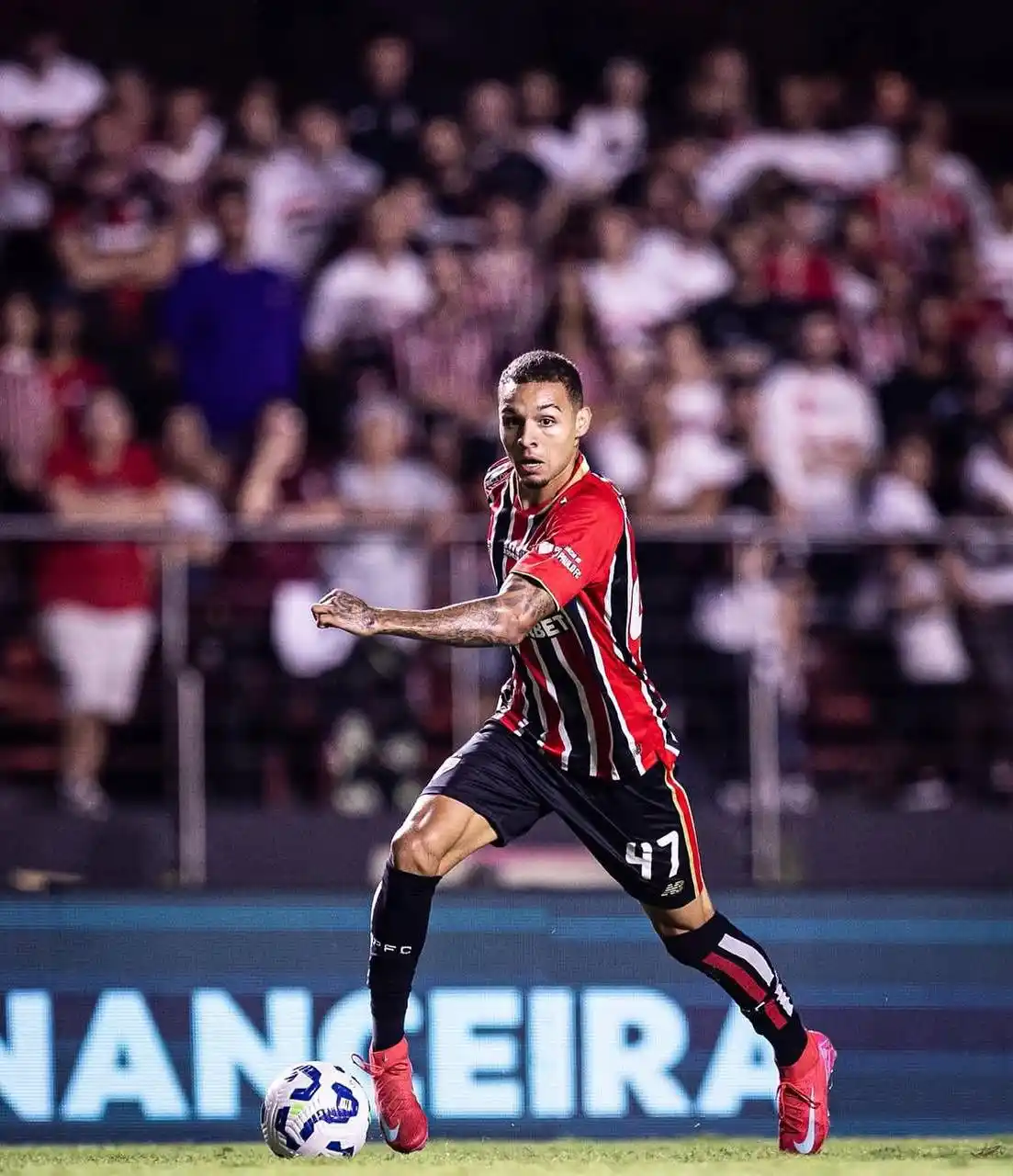 Image from Diário de torcedor: 🚨🚨🚨🚨  São Paulo está perto de vender o meia Matheus Alves para o C...