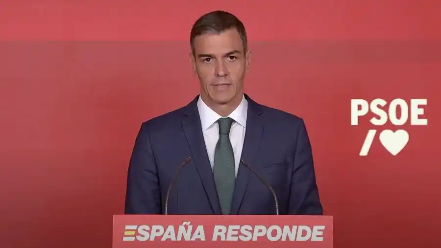 Image from España nos gusta: PEDRO SÁNCHEZ EN SU MUNDO PERPENDICULAR A LA REALIDAD Sánchez se atrin...