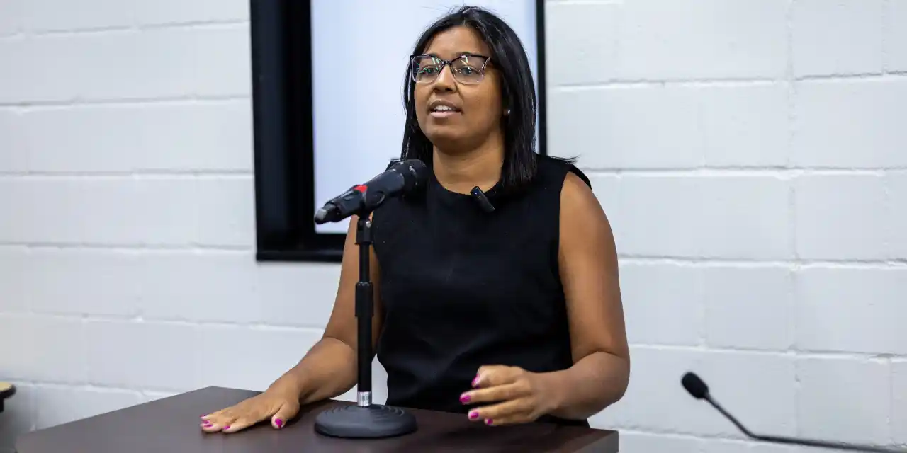 Image from 📲 Guia Limeira - Informações da nossa cidade: Bruna Magalhães apresenta projeto que assegura acesso ao programa “Cól...