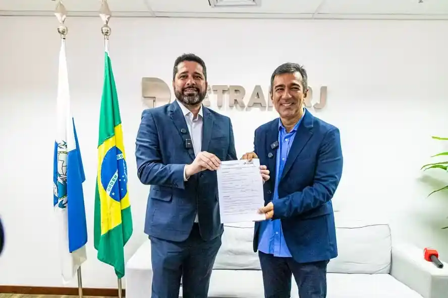 Image from EXTRA - INSS, FGTS e seus direitos: *Detran.RJ e Correios firmam parceria para entrega gratuita de documen...