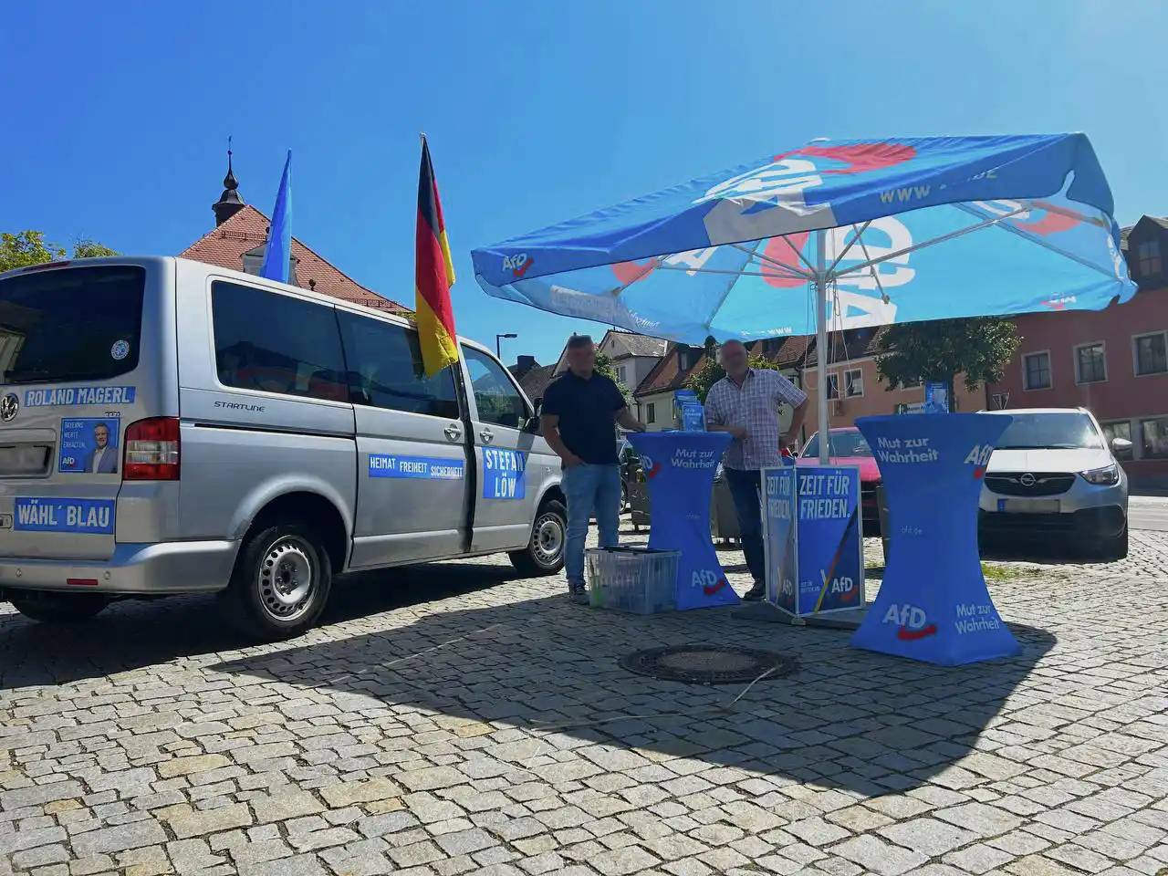 Image from AfD Weiden-Neustadt-Tirschenreuth: 📍 Infostand in Mitterteich – 20.06.2025 Heute sind wir bei strahlend ...