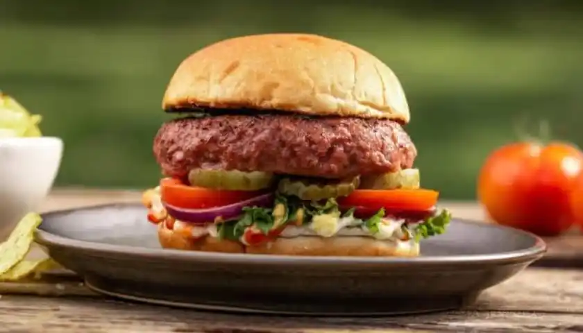 Image from Food Industry Connect by FW Africa: Redefine Meat has introduced its latest line of plant-based meat alter...