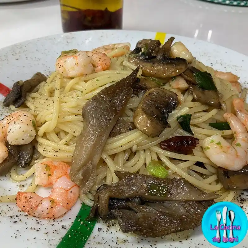 Image from La Cocina de Juani: 🍝✨ ¡Una combinación irresistible de mar y montaña en tu plato!  Hoy t...