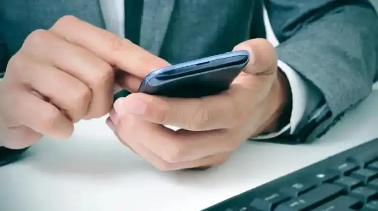 Image from TGRT Haber: *Android kullanıcıları dikkat...*  *Banka uygulamalarını hedef alan gi...