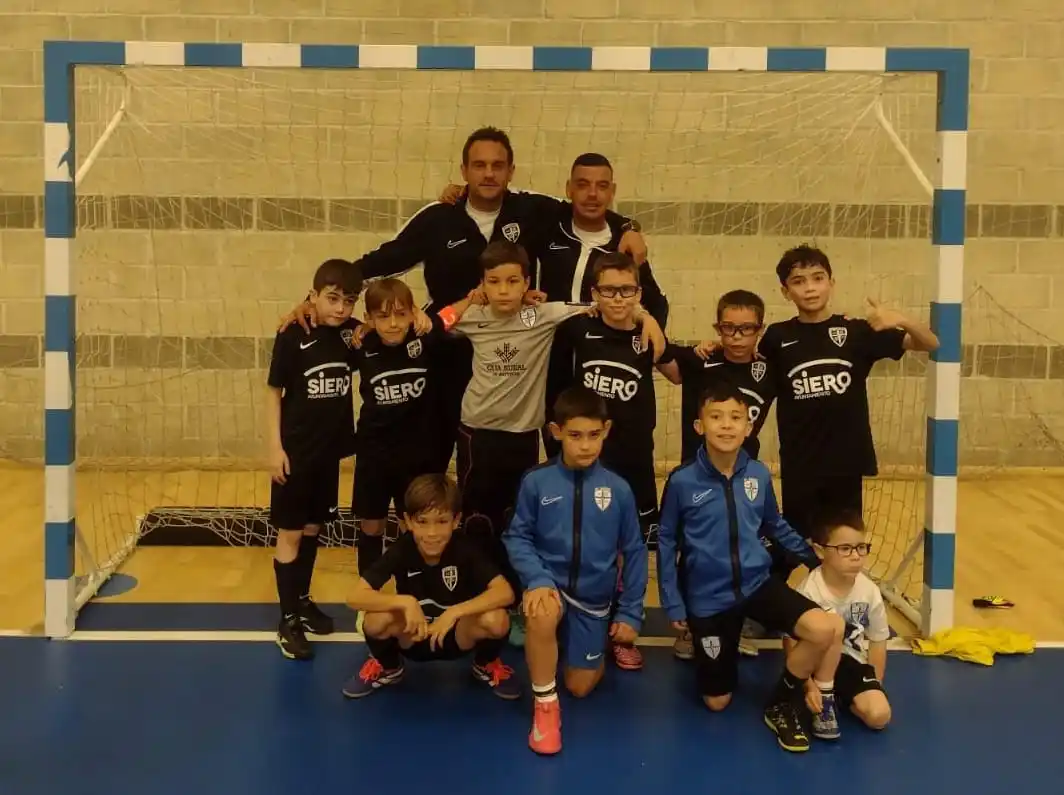 Image from Atlético de Lugones: El Benjamín E acaba con victoria y tercer puesto una genial temporada ...