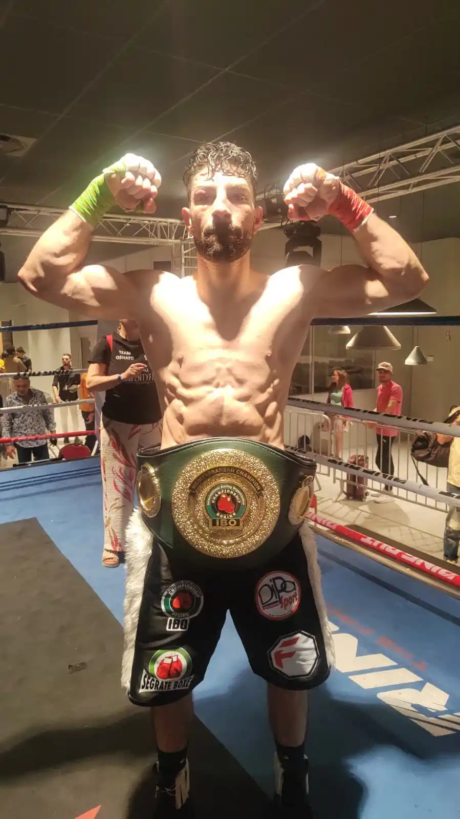 Image from Federazione Pugilistica Italiana: 🥊IBO Mediterraneo Leggeri 🏆 🇮🇹 Giuseppe Osnato Campione 🥊 in...