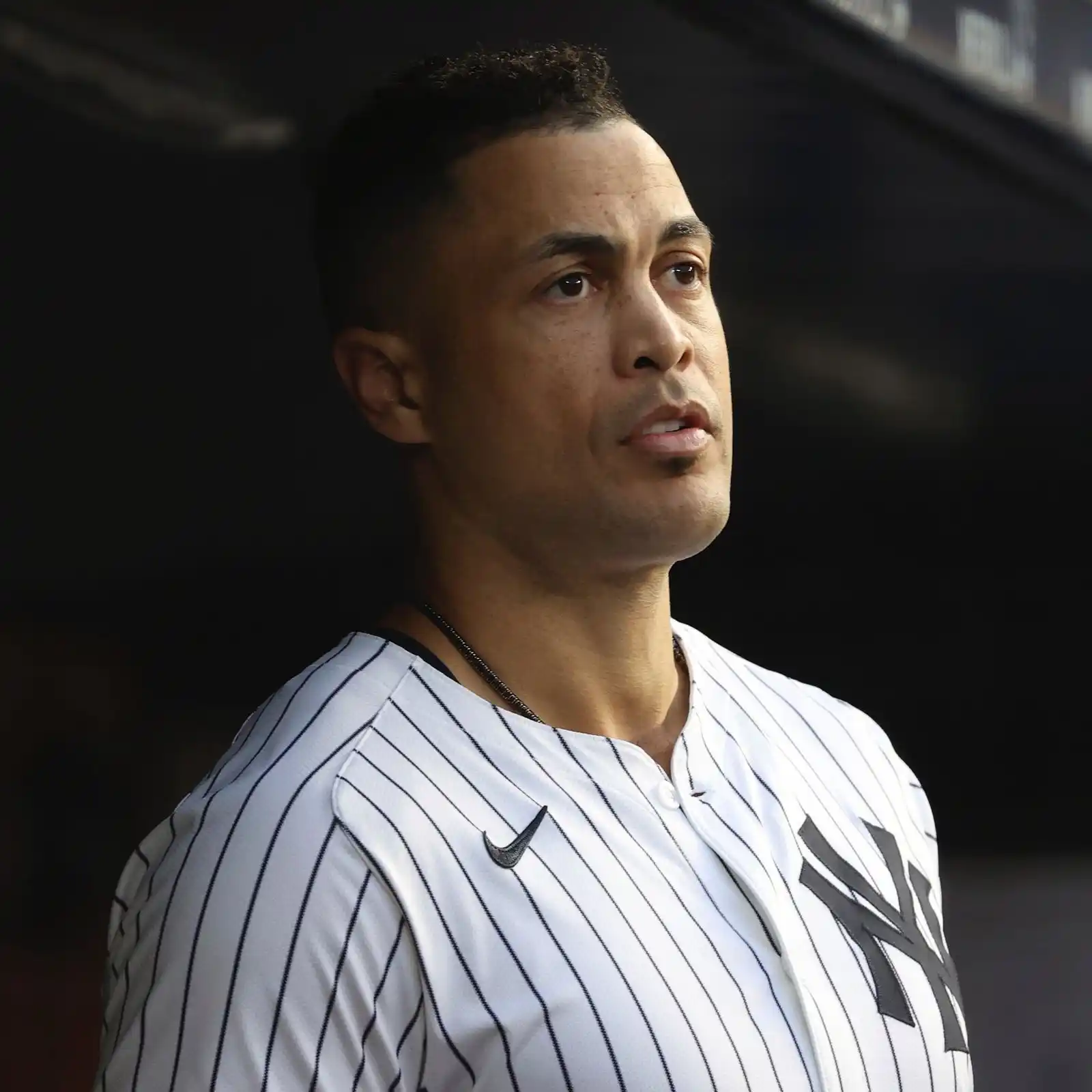 Image from HDN Deportes : LOS BATES SE QUEDARON EN LA COMPRAVENTA ! @yankees se van blanqueado...