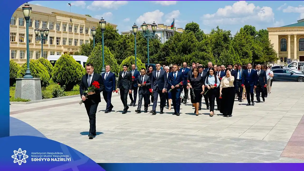 Image from Naxçıvan MR Səhiyyə Nazirliyi: Naxçıvanda Tibb İşçilərinin Peşə Bayramı münasibətilə tədbir keçirilib...