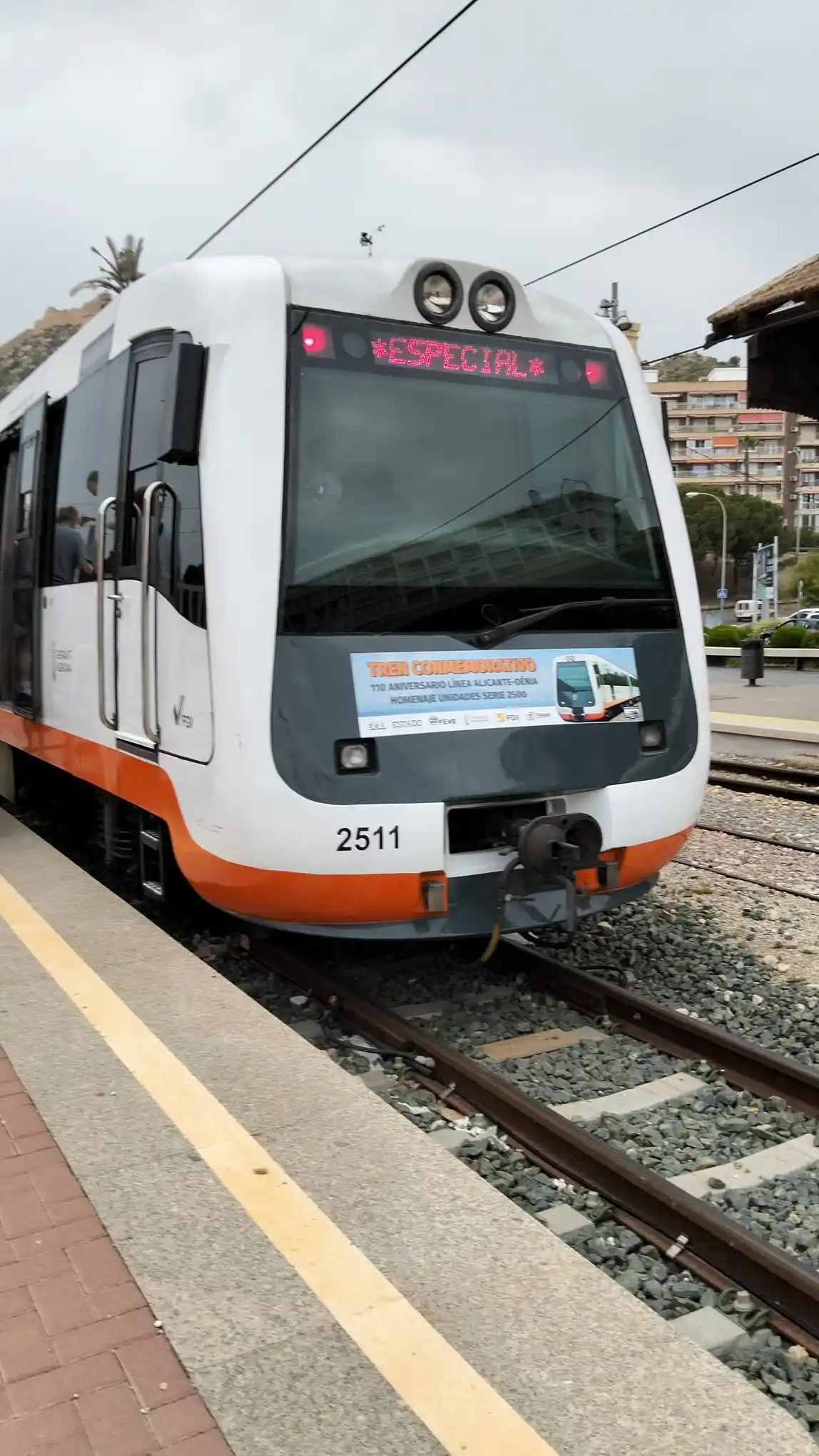Image from Radio Patio by Andrés C.A.: Oficialmente, la serie 2500 del TRAM de Alicante es historia. En esta ...