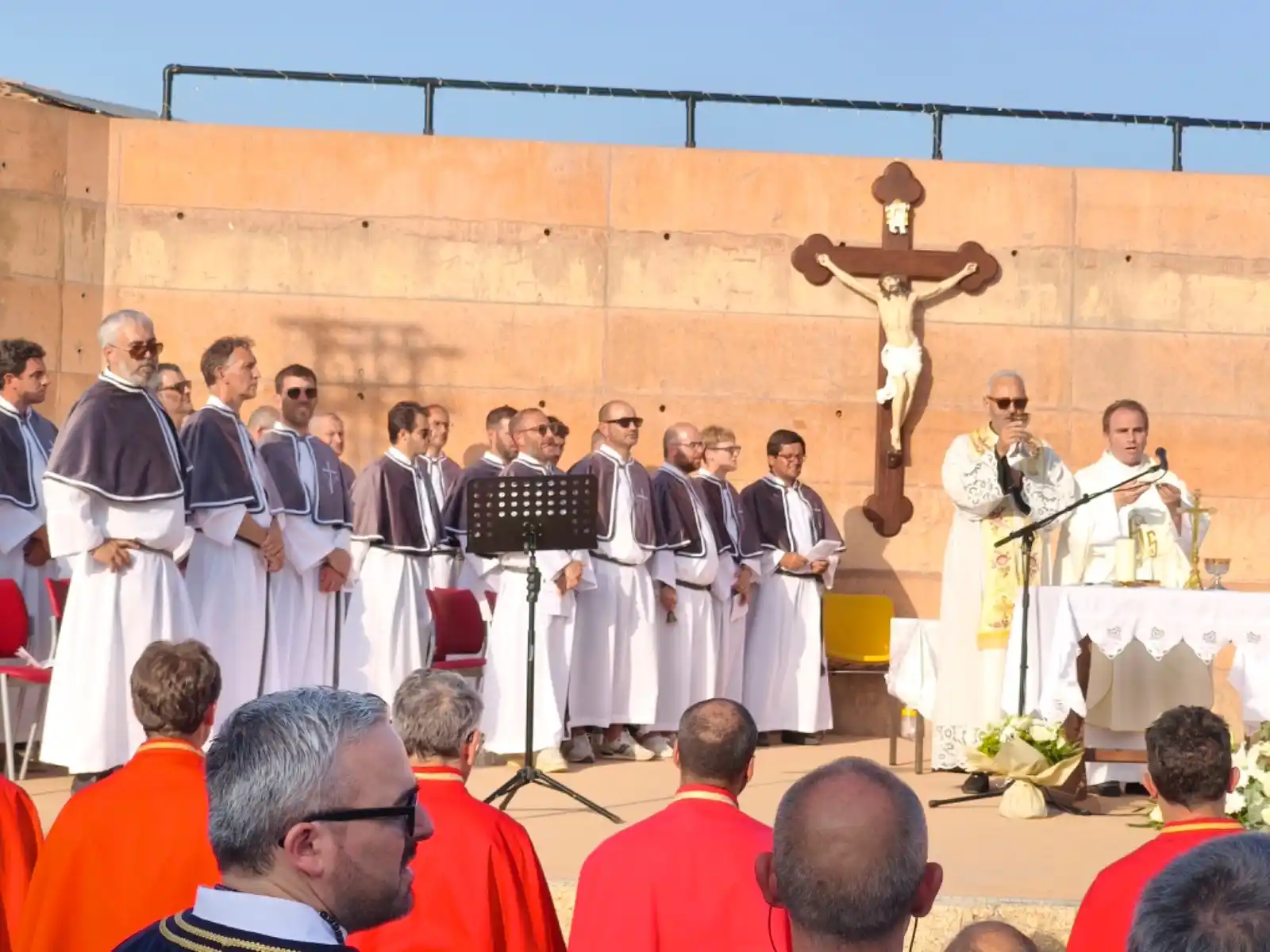 Image from Corse-Matin: Une nouvelle confrérie religieuse est née dans le Taravo  En clôture d...