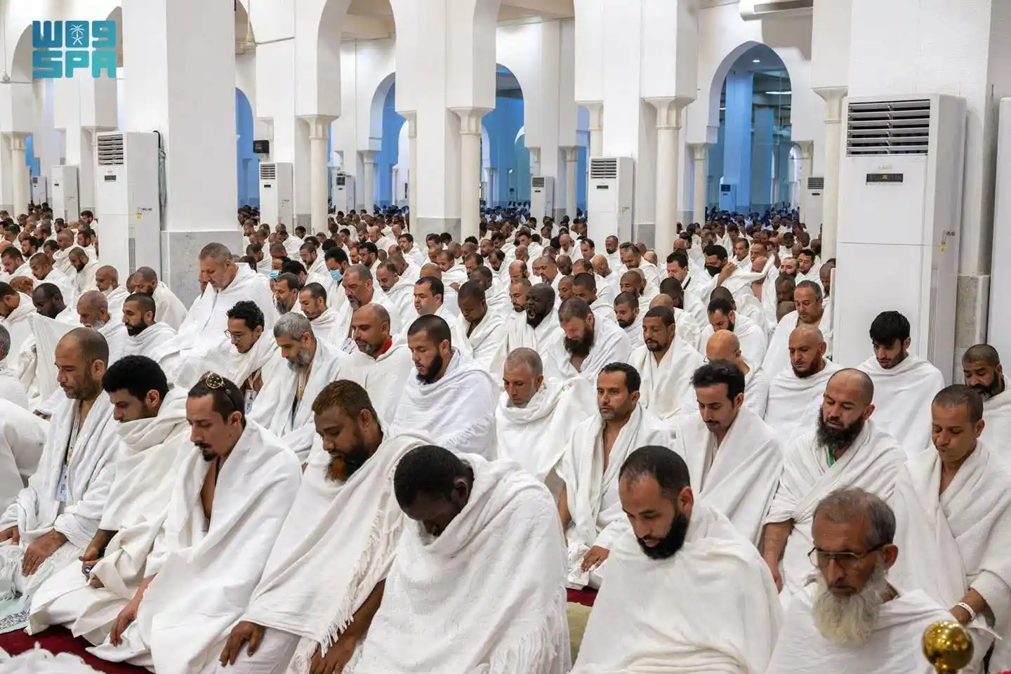 Image from TIJJANIYYA MEDIA NEWS: Hujjaj pray Dhuhr and Asr Prayers shortened and combined in Masjid Nam...