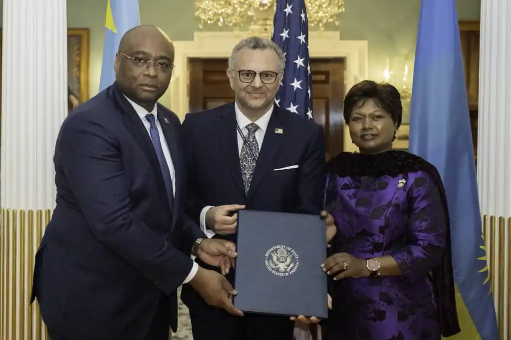 Image from TOLOBA BOSOLO: RDC 🇨🇩 - Rwanda 🇷🇼 : Déclaration conjointe sur les pourparlers de ...