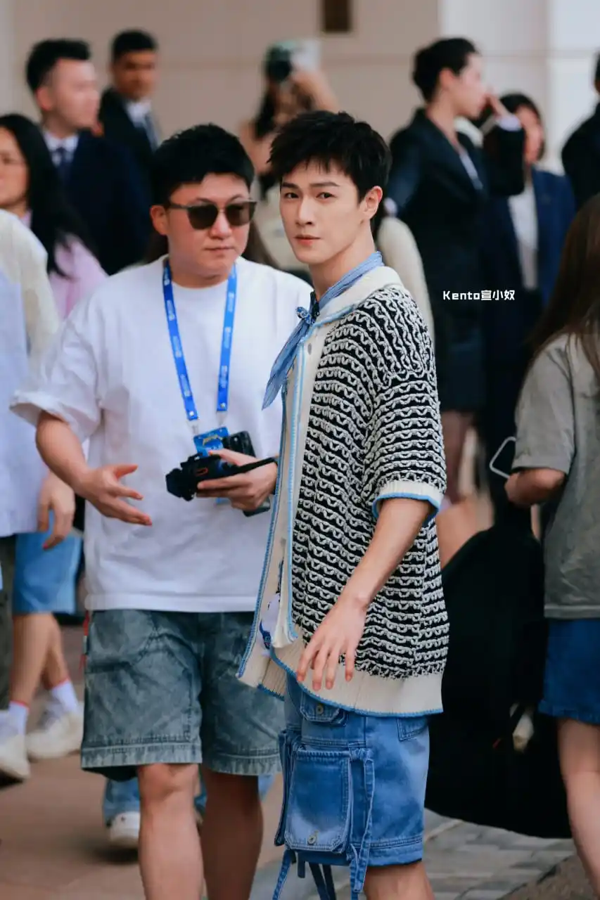 Image from Li Yun Rui: 250618 Foto LiYunrui hari ini untuk rekaman KeepRunning di Macau...
