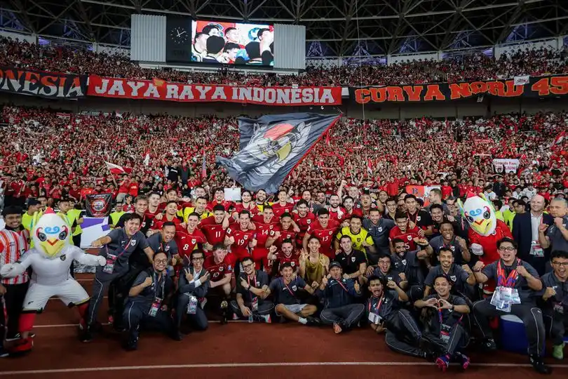 Image from Dunia Bola: *🇮🇩 Garuda Siap Menerkam Naga di GBK!*  Malam ini, Stadion Utama Gel...
