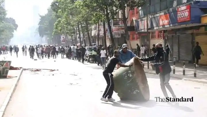 Image from Kalewa News ( En Français)🌏: Afrique 🌍 : 🇰🇪 Kenya: De violentes émeutes ont éclaté à Nairobi ap...