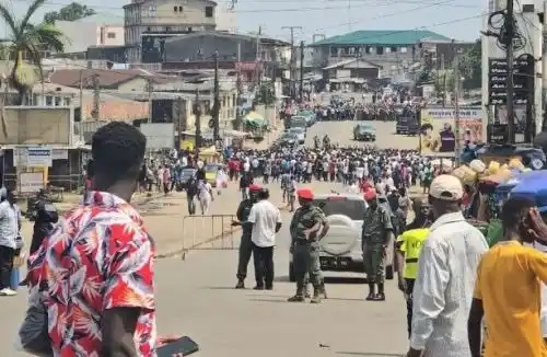 Image from Notre Afrik: *Cameroun : forte mobilisation à Douala à l’occasion du retour de Maur...