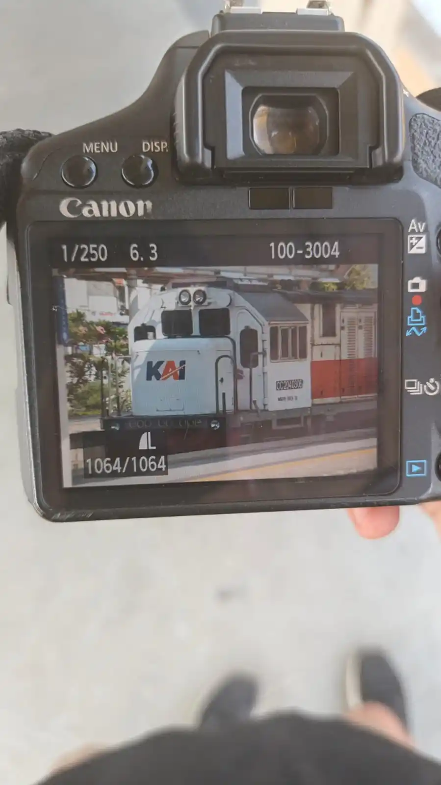 Image from ISKAI (Info dan Sensus Kereta Api Indonesia): CC 204 03 06 YeKa / KA 62 Manahan Ls JNG 10:42 (Bawa priority btw)  @T...
