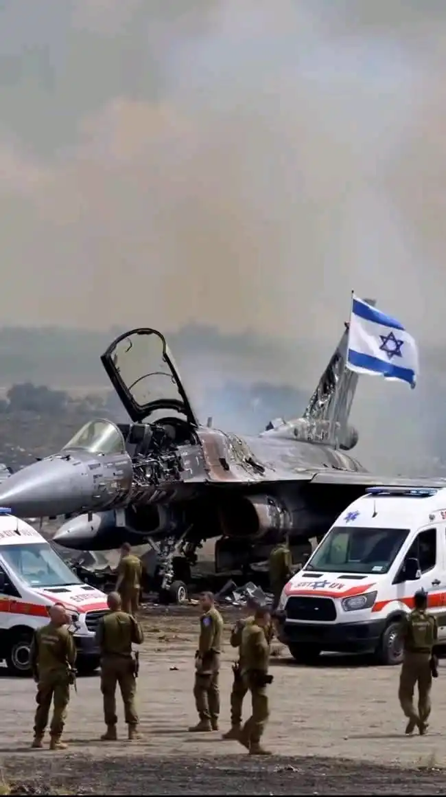 Image from Kalewa News ( En Français)🌏: Flash : L’aéroport Ben Gorion dans le centre d’israël a été détruit pa...