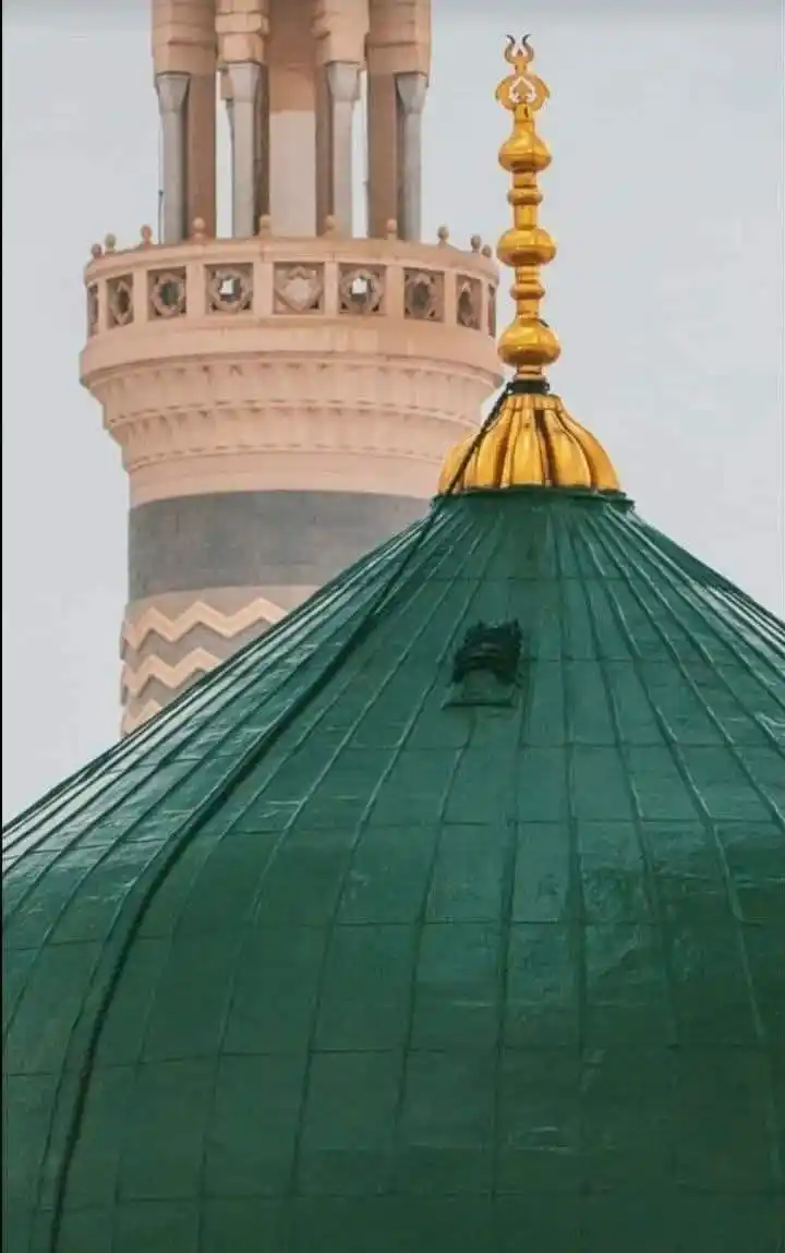 Image from Mufti Waseem Madani: *« جامِ کوثر دیں لبِ اقدس لگا کر دیں »* `عساني ألقاك عِند الحوض مبت...